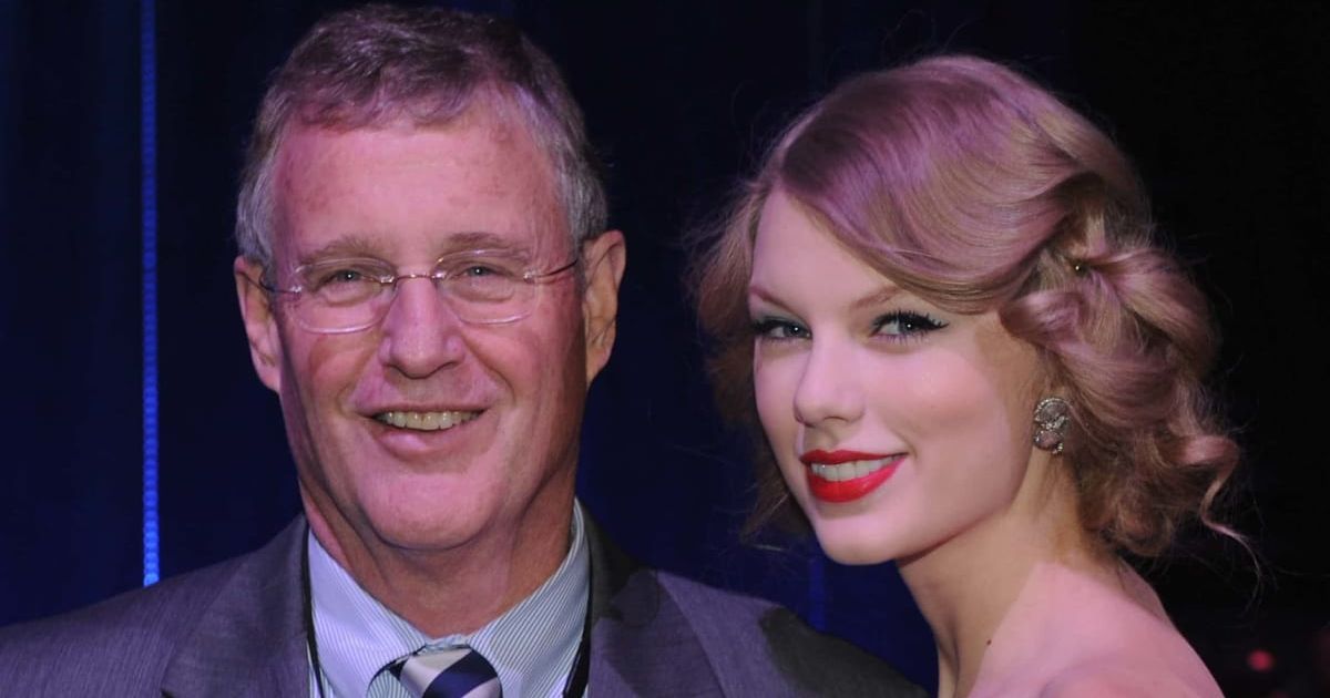 An Australian photographer accused Scott Swift of striking him in the face after Taylor Swift's Sydney gig (Getty Images)
