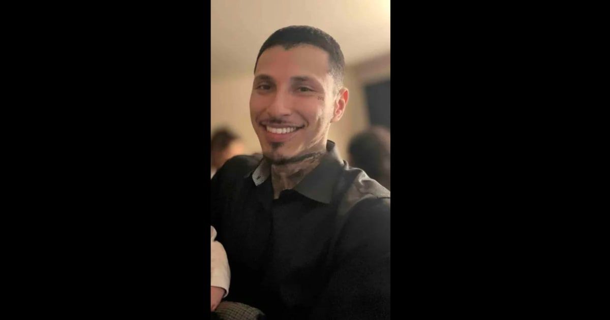 Carlos Medina 'reportedly told his co-workers he was getting cold but continued to work,' the sheriff's office said (GoFundMe)