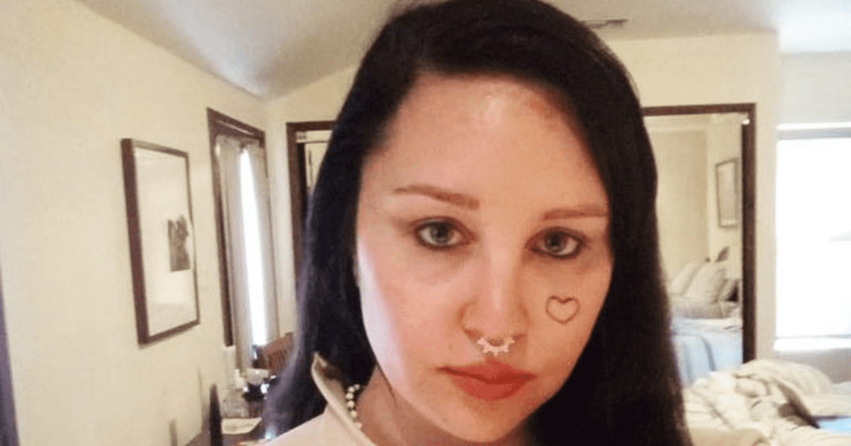 Amanda Bynes revealed she struggled with depression and weight gain (Instagram/@rlamandabynes)