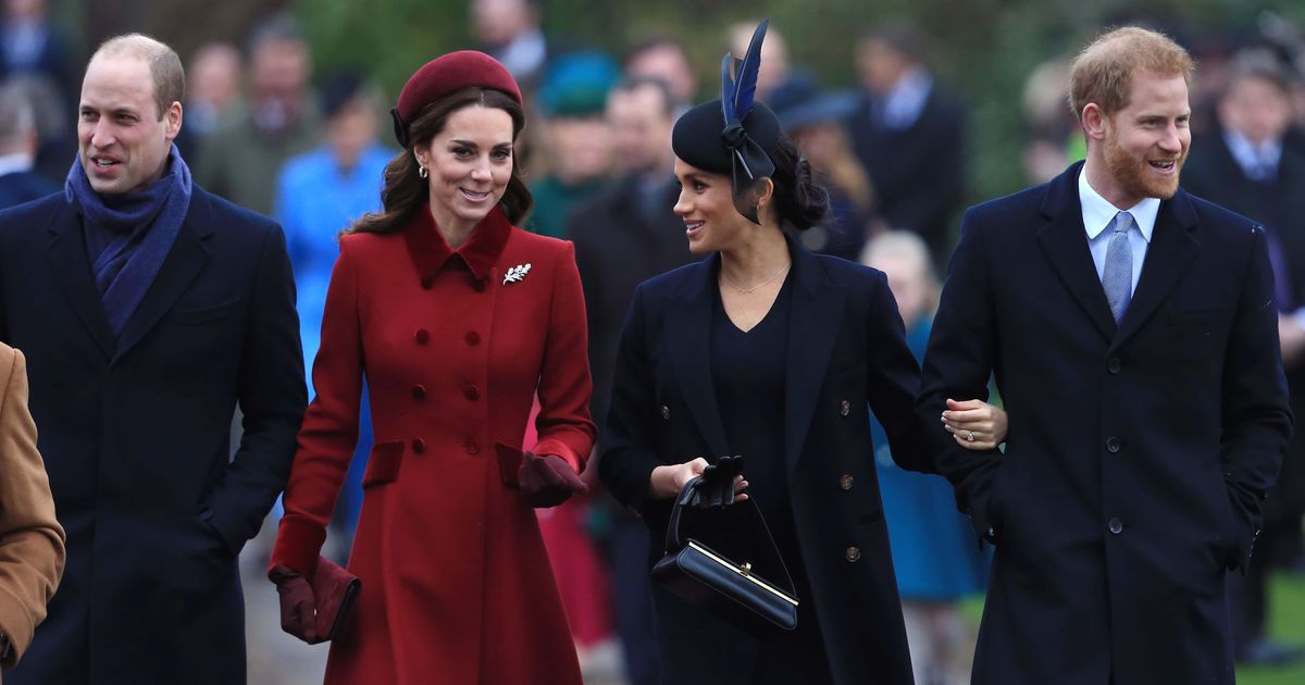 A royal expert claims Prince William and Kate Middleton are trying hard to end feud with Prince Harry and Meghan Markle (Getty Images)