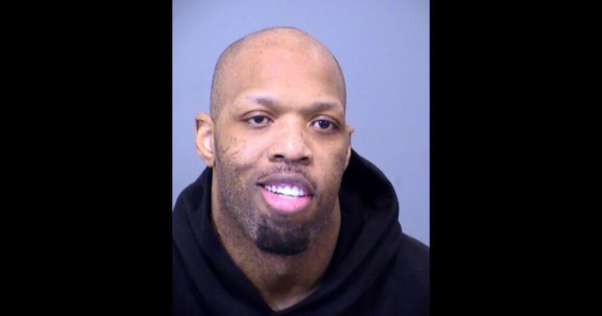 A mug shot of former Arizona State pass rusher Terrell Suggs, a seven-time NFL Pro Bowler (Maricopa County Sheriff's Office)