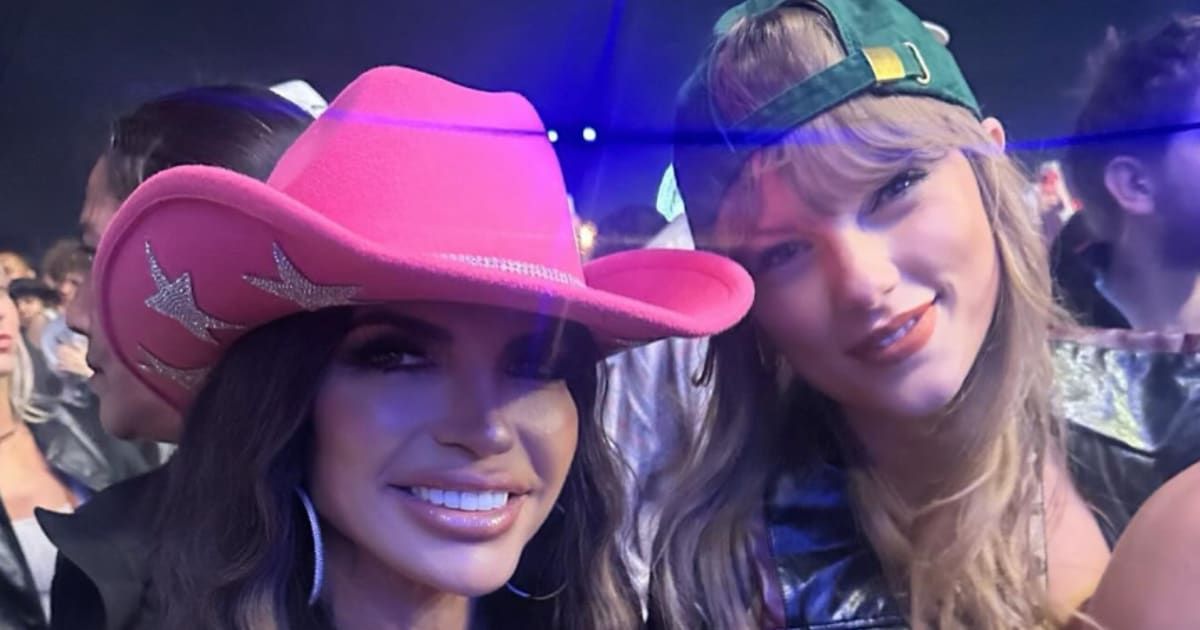 The encounter between Taylor Swift and Teresa Giudice sparked a frenzy on social media (@louiearuelas/Instagram)