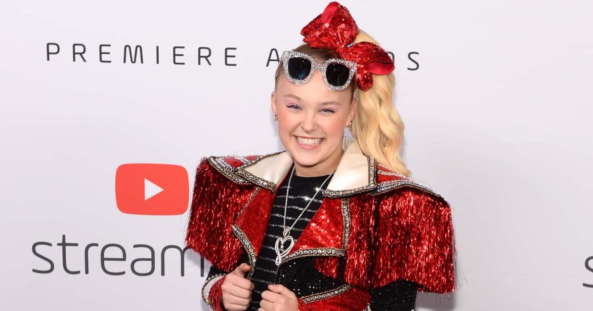 A resurfaced clip of a two-year-old JoJo Siwa dyeing her hair has left her fans worried for her (Getty Images)