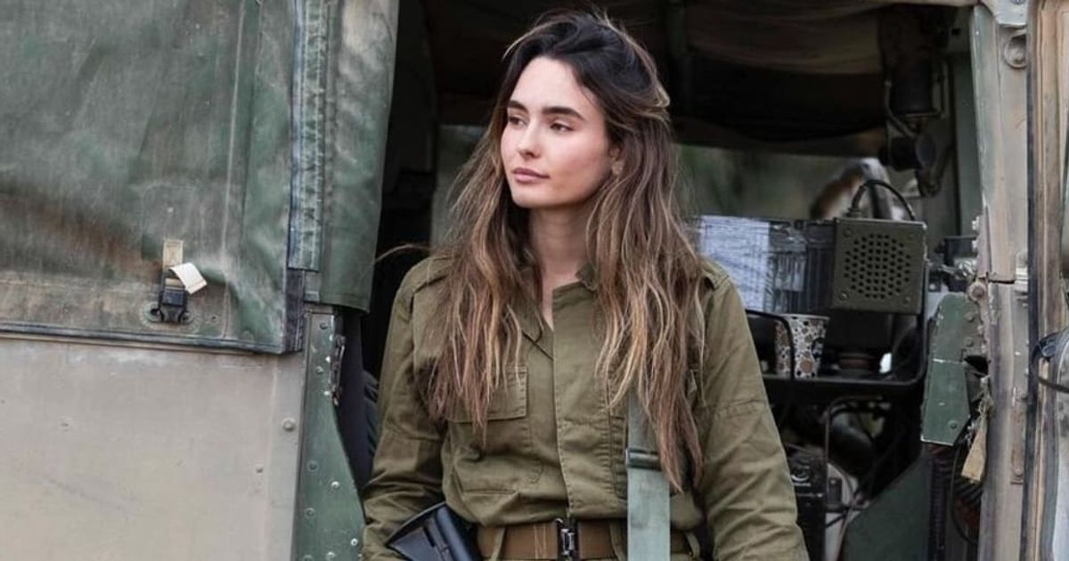 Miss Israel Noa Cochva previously served as a battlefield medic and later became an instructor and commander in the IDF (@noaCochva/Instagram)