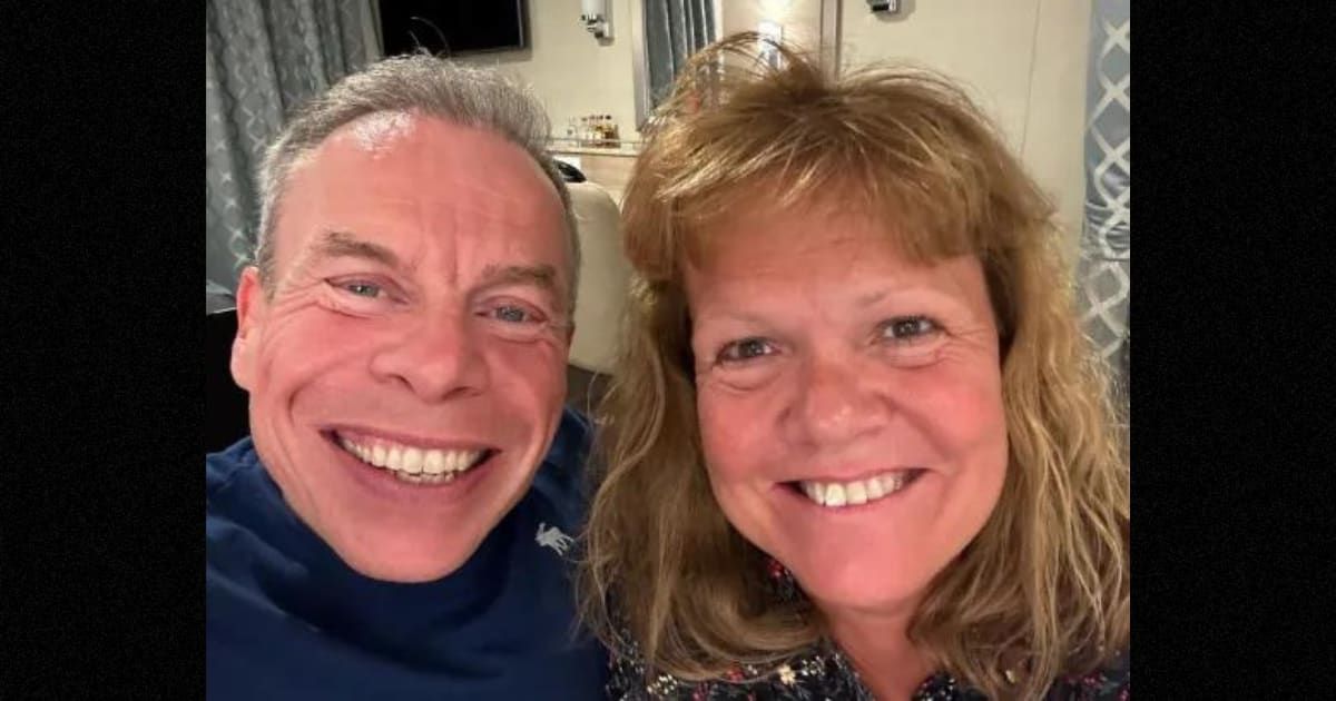 'Harry Potter' star Warwick Davis' wife Samantha tragically died at the age of 53 (@warwickadavis/Instagram)