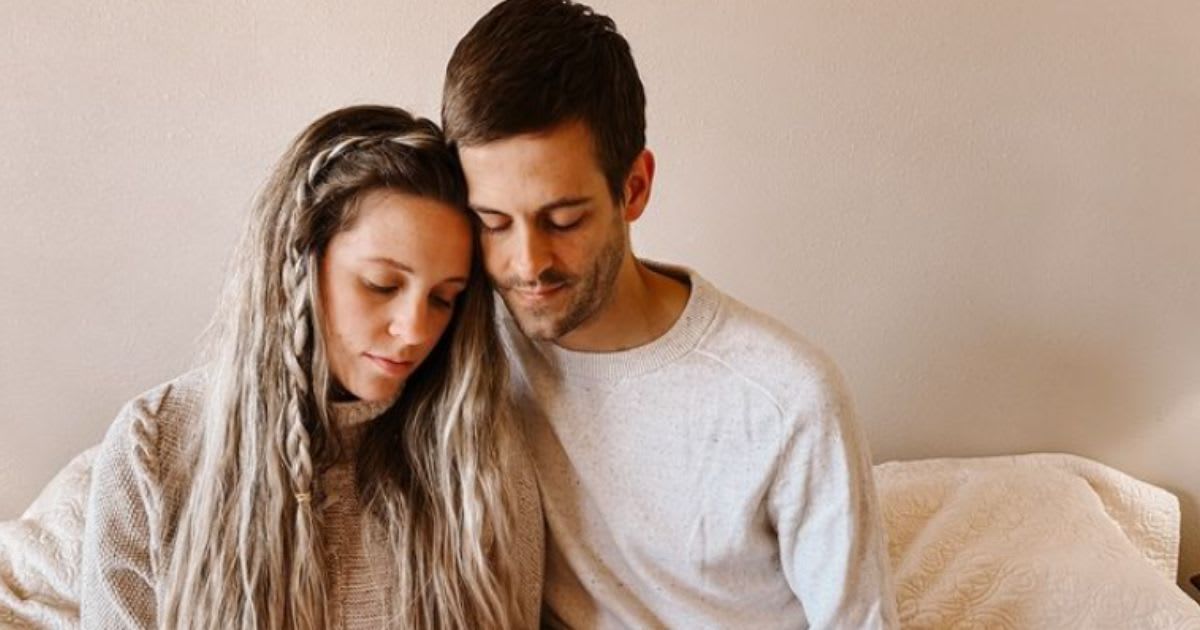 Internet sends condolences to Jill Duggar Dillard after stillborn daughter's funeral (@jillmdillard/Instagram)