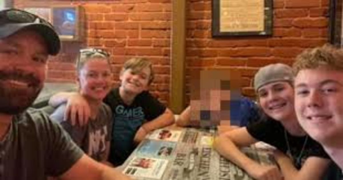 Jonathan Candy (L) killed his wife Lindsay (L) along with their children Dylan (R), Ethan(R), and Lucas (L) (Facebook)