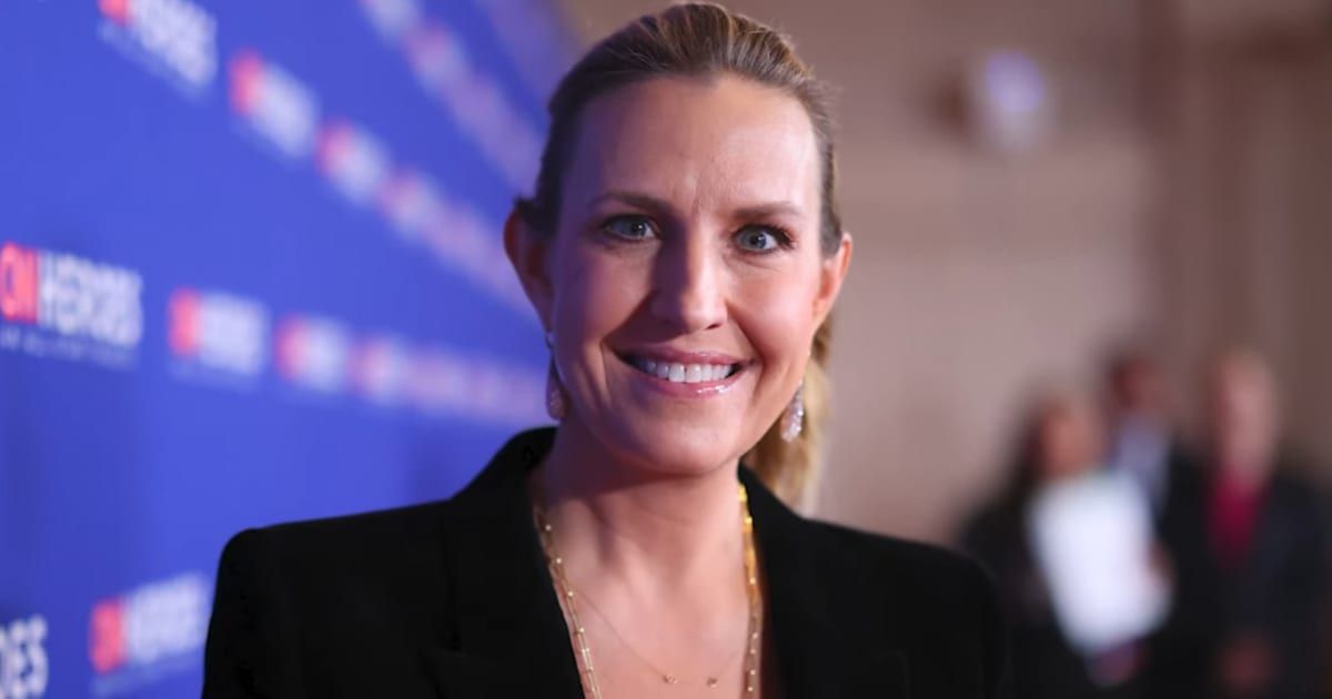 Poppy Harlow became a solo host just months after 'CNN This Morning' premiered with a team of three behind the desk (YouTube/New York Post)