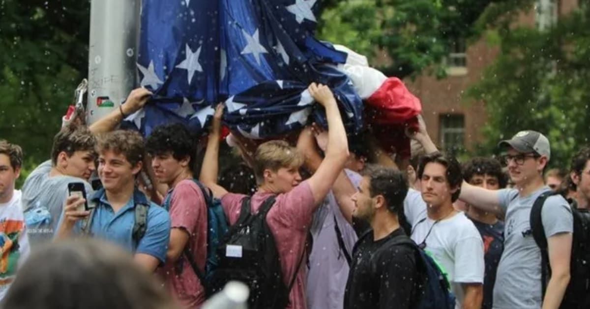 UNC frat boys protected the American flag amid Anti-Israel protests on campus (GoFundMe)