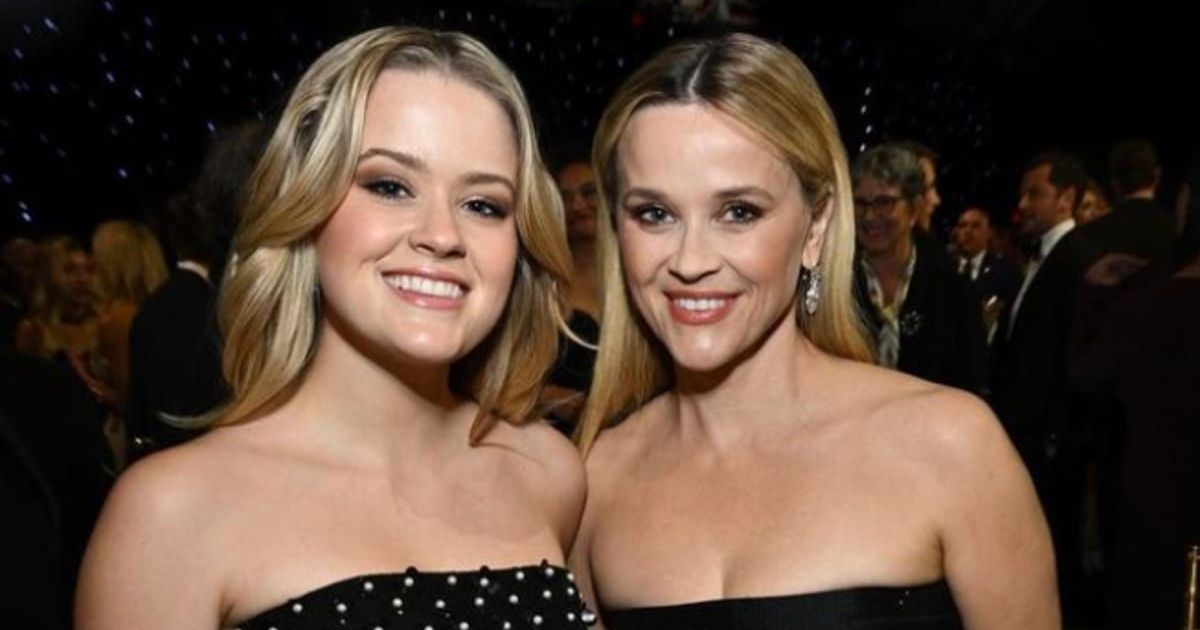 Ava Phillippe, Reese Witherspoon's daughter, took to social media to respond to online trolls (@reesewitherspoon/Instagram)