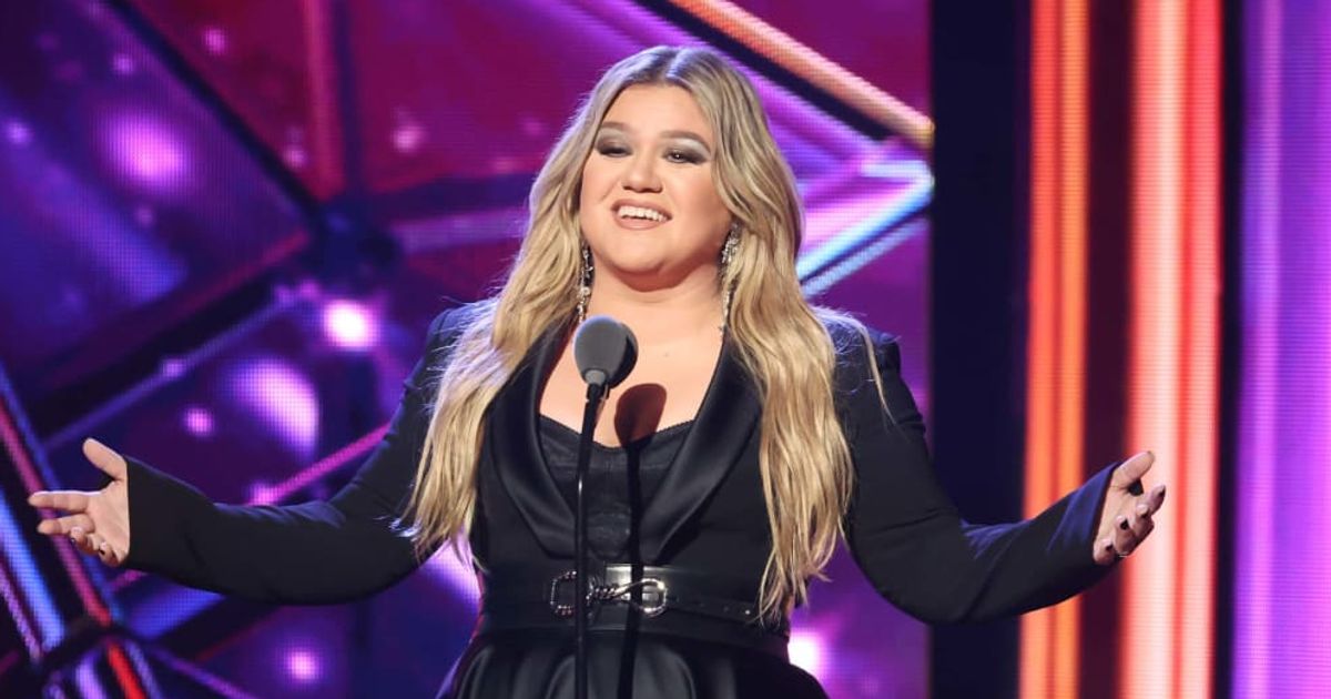 Kelly Clarkson opened up about her personal hardships during a recent concert (Getty Images)