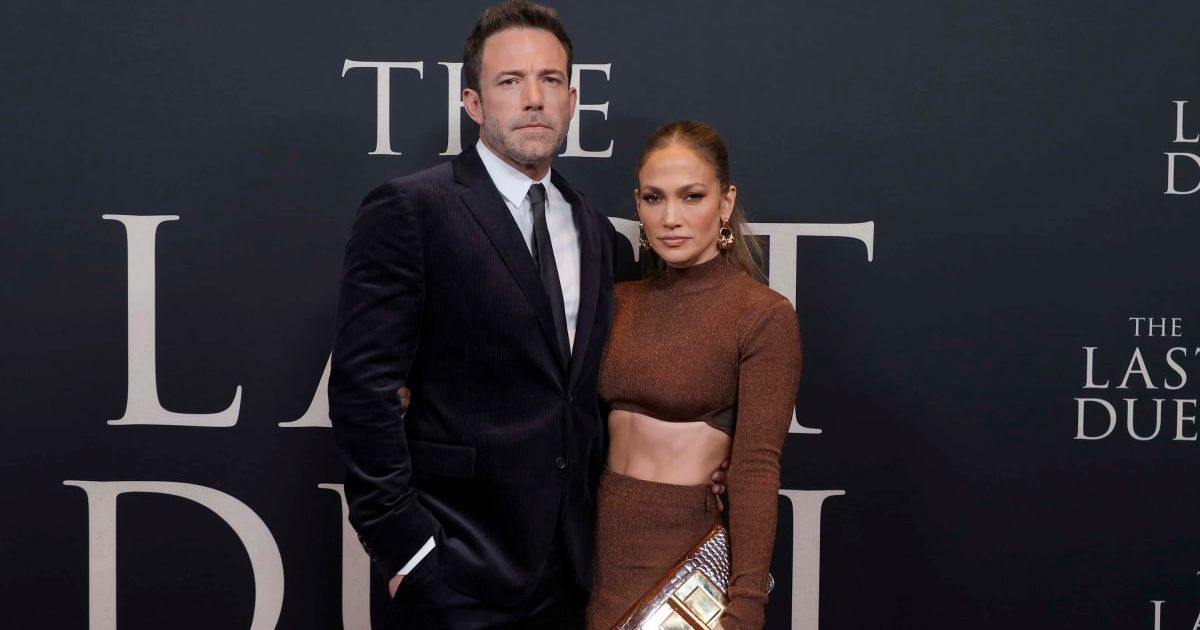 Ben Affleck lent Jennifer Lopez a helping hand while rehearsing for her new movie 'Atlas' (Getty Images)