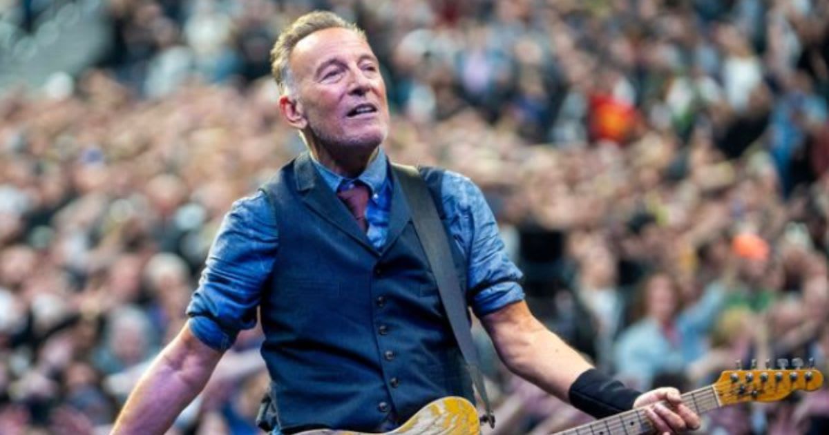 Bruce Springsteen is postponing shows for voice rest (Instagram/@springsteen)