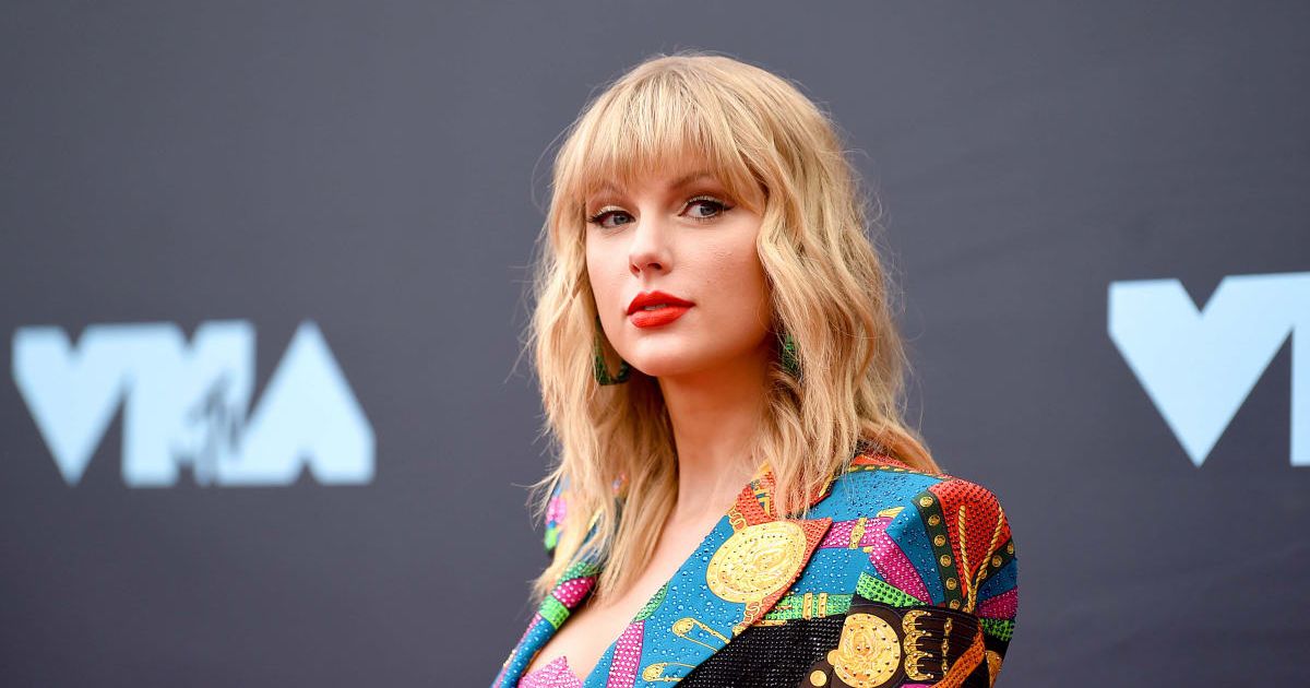 ‘How about she just sticks to music!’ Swifties criticized for pressuring Taylor Swift to speak out on Palestine conflict