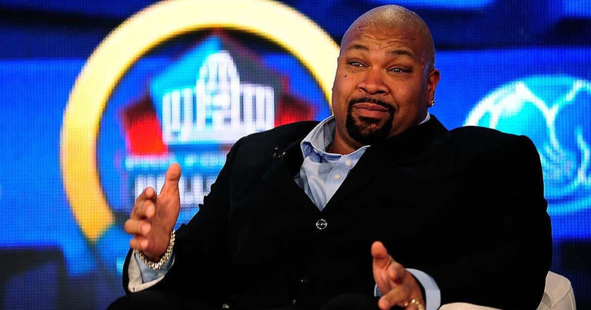 Larry Allen played a pivotal role in the Cowboys' victory in Super Bowl XXX in 1996 (Stacy Revere/Getty Images)