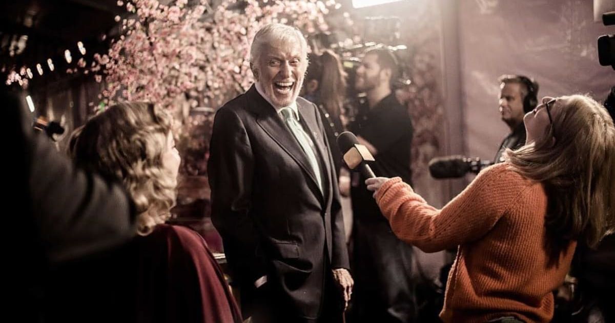 Dick Van Dyke made history at the 2024 Daytime Emmy Awards (Facebook/dickvandykefans)