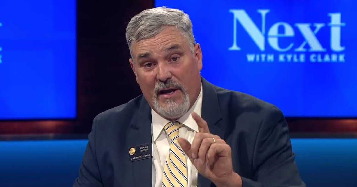 Richard Holtorf revealed his girlfriend was pregnant during his military training (Next 9News)