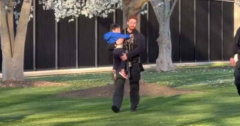 Adorable video of Secret Service returning boy who squeezed through WH fence leaves Internet in stitches