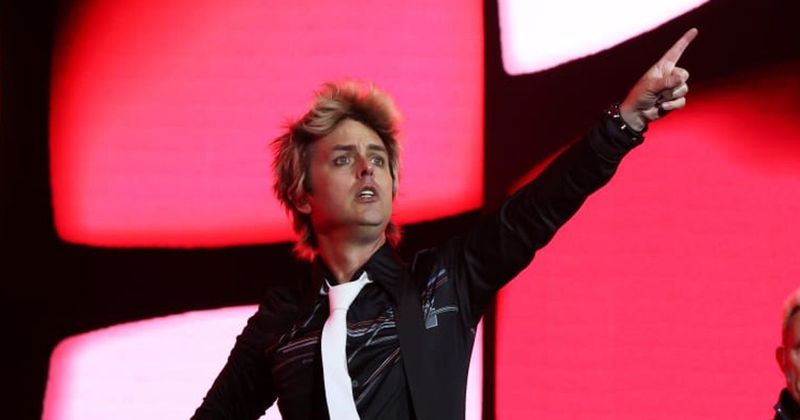 Green Day’s Billie Joe Armstrong kicks fan off stage for playing Oasis, Internet says 'so real for this'