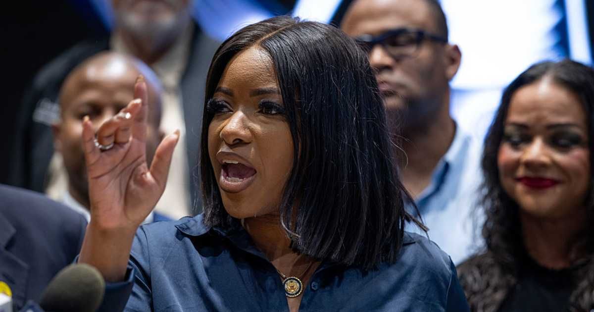 Jasmine Crockett accused of terrorizing staff, only showing up to office for cameras: ‘All diva, no wow’
