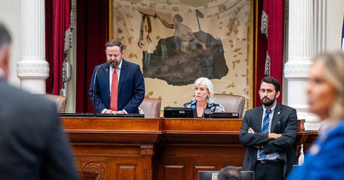 Texas GOP tells Dems stalling redistricting vote to pick up paychecks in person, Internet says ‘fire them'