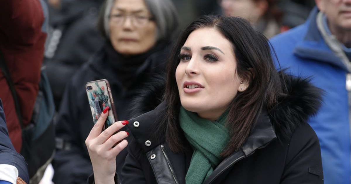 Laura Loomer slammed for 'disgusting' rant against Medal of Honor recipient: 'Knows nothing of sacrifice'