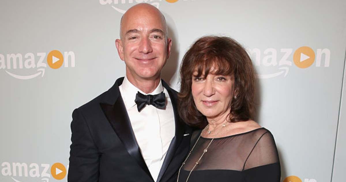 Jeff Bezos mourns death of mom Jackie at 78 after dementia battle: 'I hold her safe in my heart forever'