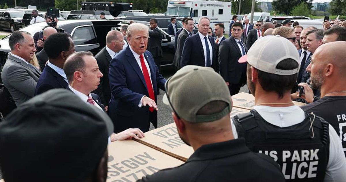 Trump thanks DC law enforcement officers with burgers and pizzas after announcing plans to patrol city