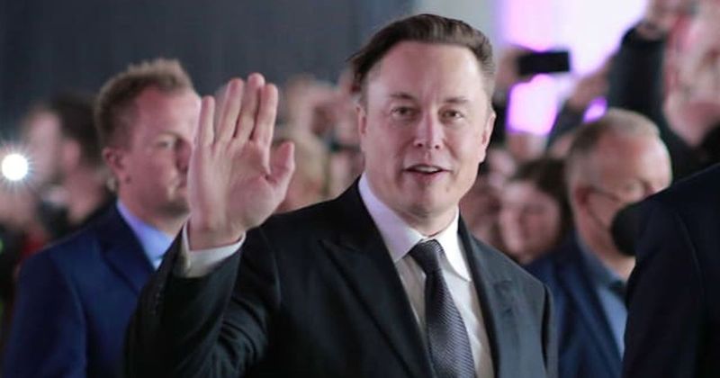 Elon Musk says he was invited to White House reception — but was he really on the guest list?