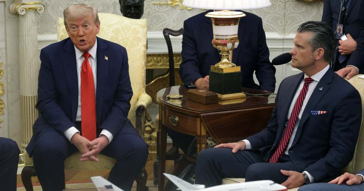 Trump's aides use furniture to conceal his swollen ankles in photo ops, claims insider