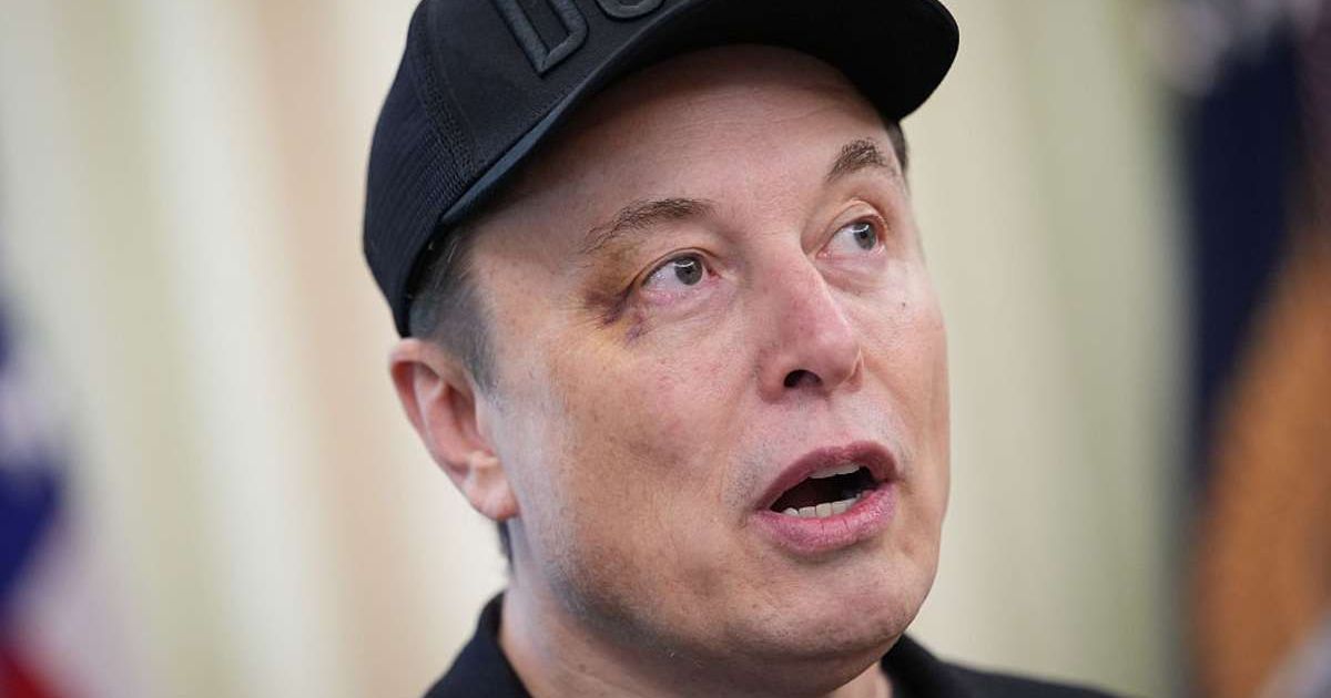 Elon Musk’s cryptic post revives questions about alleged White House brawl behind his black eye