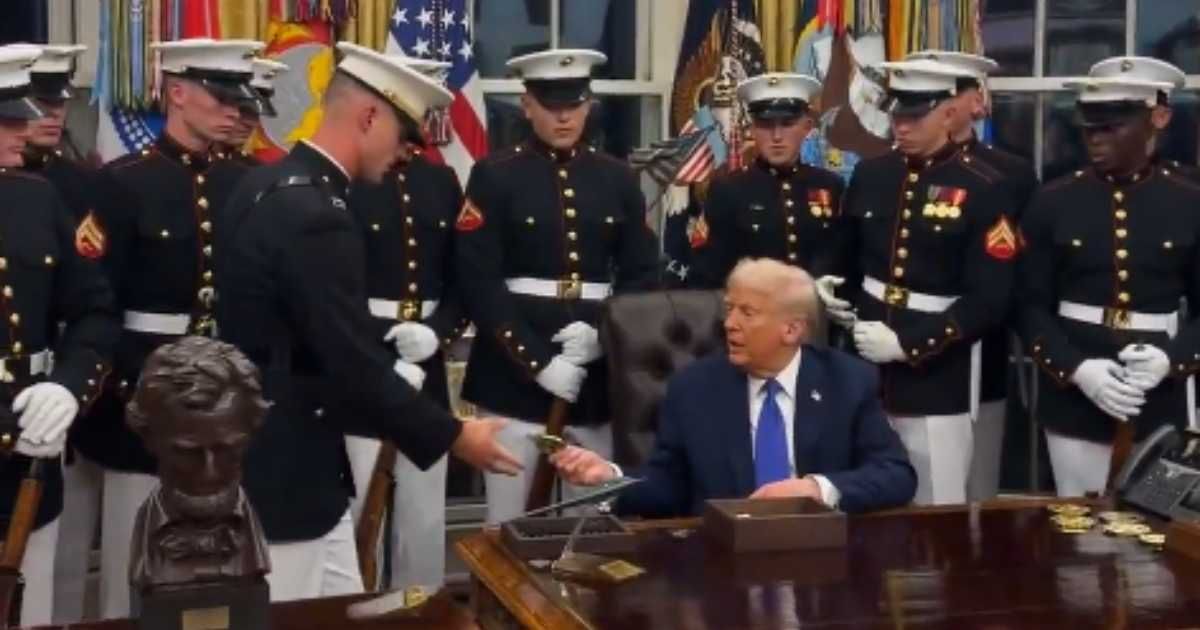 Donald Trump gave every Marine Corps Silent Drill Platoon member a presidential challenge coin (@MargoMartin47/X)