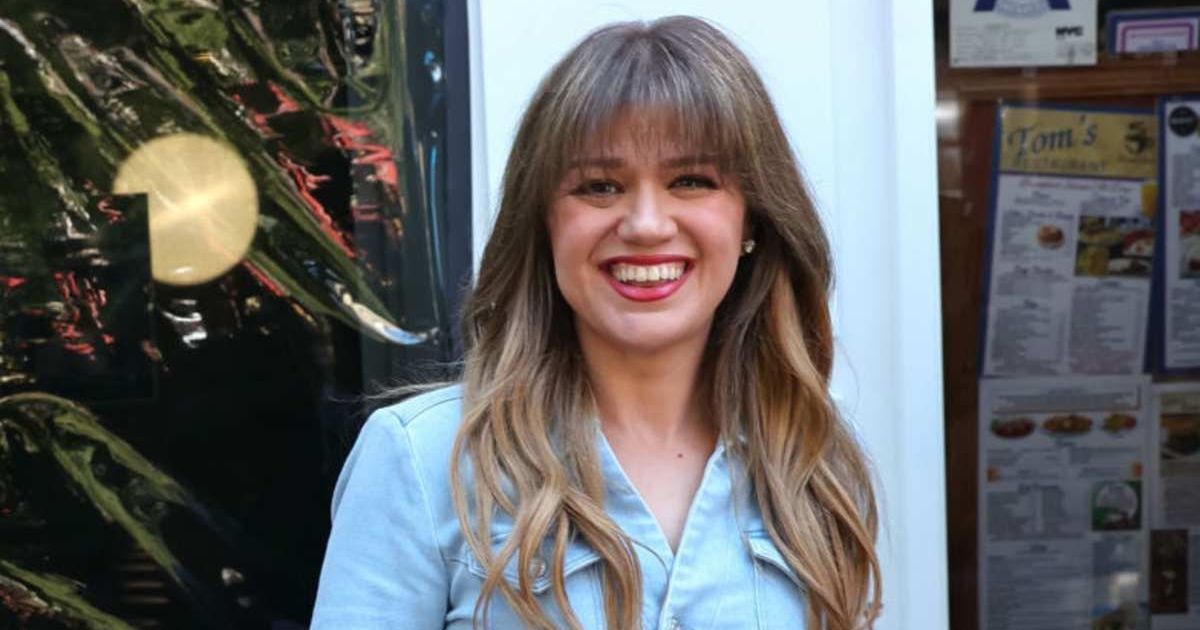 Rumors circulated online that Kelly Clarkson had severed ties with all brands supporting LGBTQ+ causes (Jose Perez/Bauer-Griffin/GC Images)