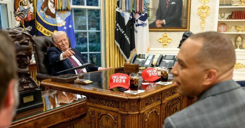 Trump mocks Chuck Schumer and Hakeem Jeffries with ‘Trump 2028’ hats ahead of govt shutdown