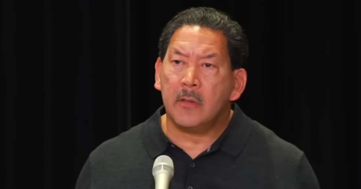 Seattle Mayor Bruce Harrell said he has no desire to put repeat offenders in jail during a mayoral debate on Thursday, October 2 (@foxseattle/YouTube/Screengrab)