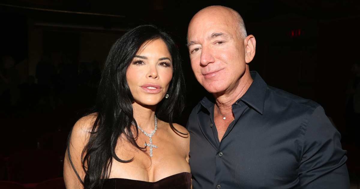 Jeff Bezos is reportedly 'fixated' on making Lauren Sanchez the leading lady in the upcoming 007 film (Getty Images)