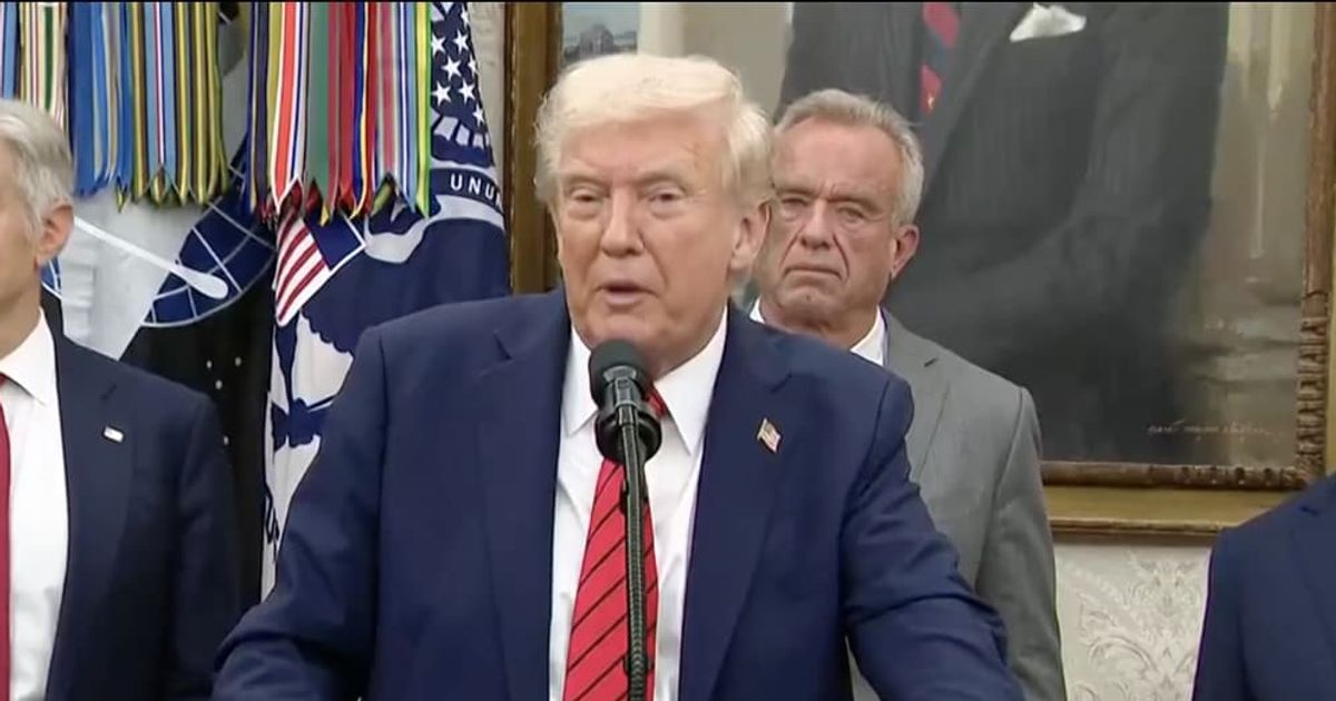 Donald Trump defended ICE's actions and pointed to DC’s restored safety as proof that federal action can help reduce crime in other cities during a press briefing on Friday, October 10 (Aaron Rupar/X)