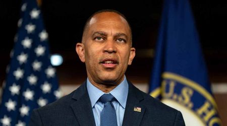 Trump-pardoned Capitol rioter arrested for threatening to 'eliminate' Hakeem Jeffries