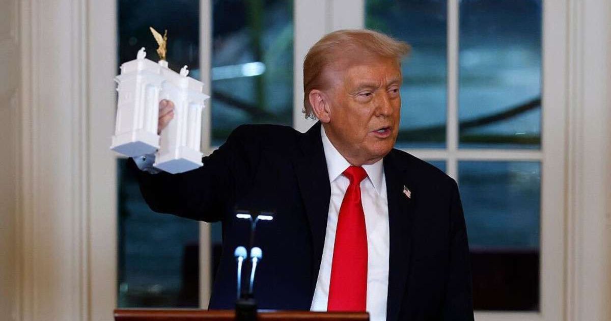 President Donald Trump has fired all members of the Commission of Fine Arts (Kevin Dietsch/Getty Images)