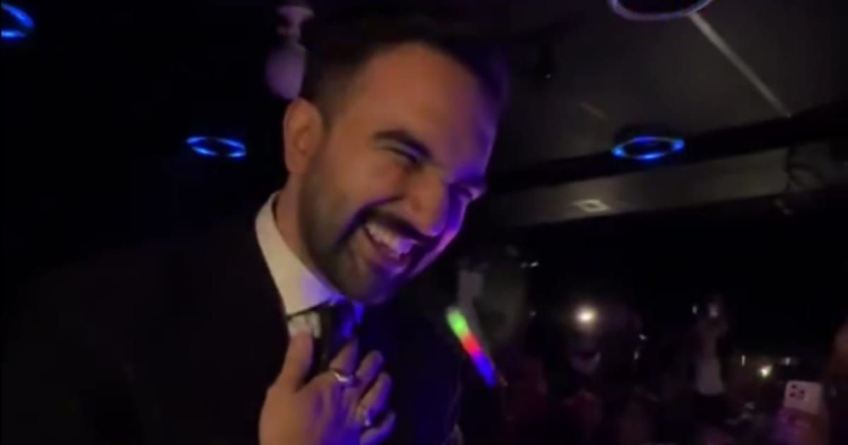 Zohran Mamdani surprised late-night visitors by taking his campaign to a gay club (@mattxiv/X)