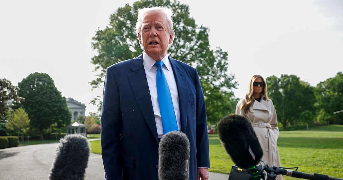 The Trump administration said that it would deploy $4.65 billion, enough to cover about half of each eligible household’s SNAP benefits, according to a court filing on Monday, November 3 (Kevin Dietsch/Getty Images) 