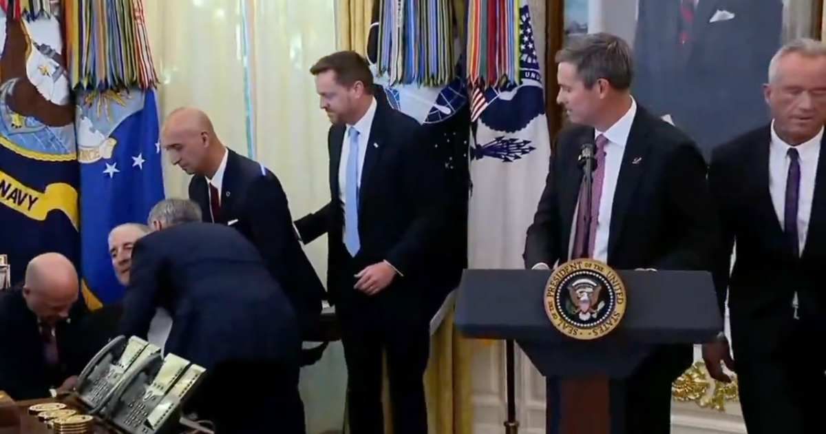 Health Secretary Robert F Kennedy Jr faced criticism after Novo Nordisk executive Gordon Findlay collapsed during the Oval Office event (@EdKrassen/X)