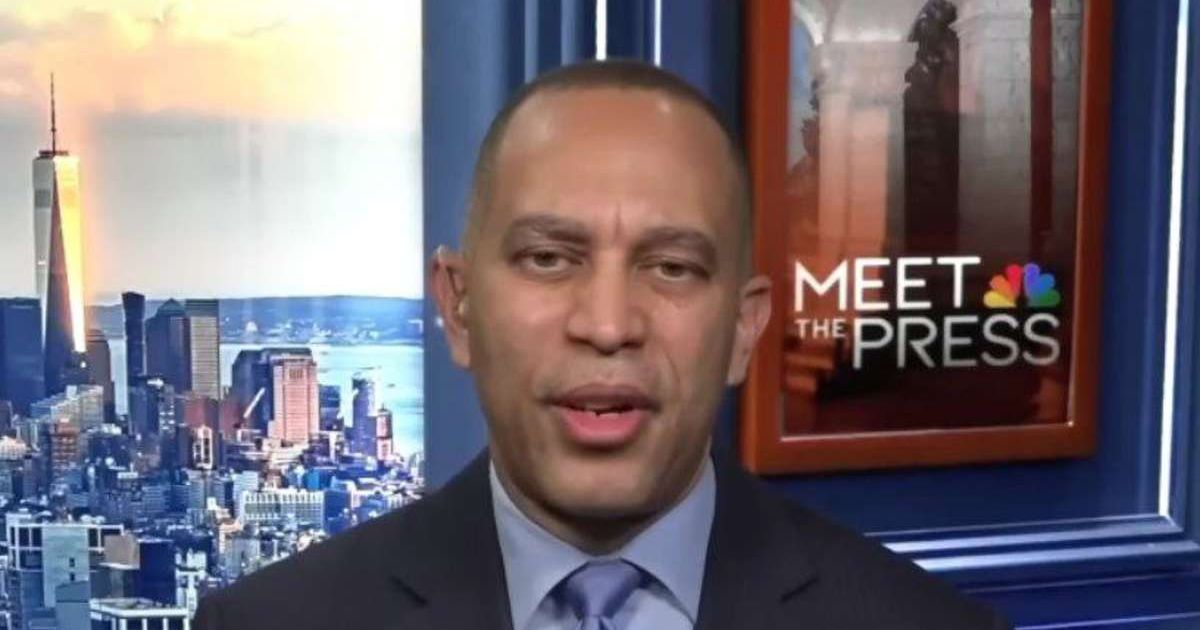 Hakeem Jeffries said Democrats will ‘definitely’ regain control of the House of Representatives in 2026 during an interview on NBC News’s 'Meet the Press' (NBC News/YouTube)