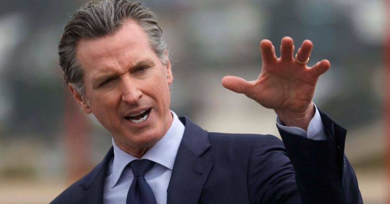 Gavin Newsom blasts 'pathetic' shutdown deal, urges Democrats not to 'bend the knee'