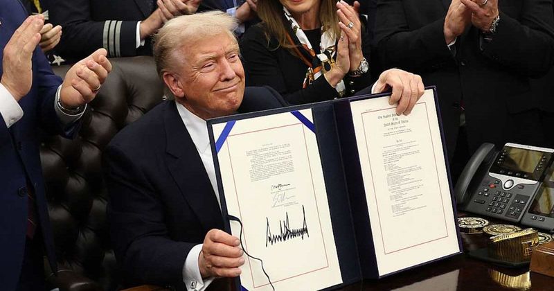 Trump signs bill to reopen government, accuses Democrats of trying to 'extort American taxpayers'