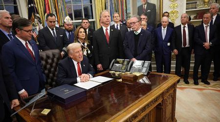 Lawmakers earn over $20K each as 43-day government shutdown drags on