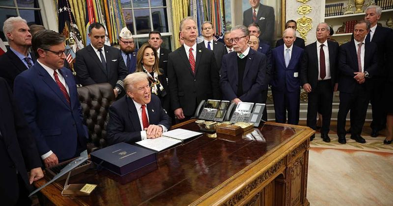 Lawmakers earn over $20K each as 43-day government shutdown drags on