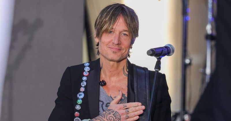 Nicole Kidman’s ex Keith Urban performs 'Pink Pony Club' at Trump's Mar-a-Lago party
