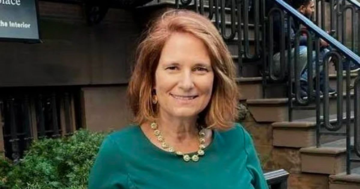 Liberal columnist Jamie Stiehm was not impressed after hearing the national anthem in Washington, DC (Screengrab/jamiestiehm.com)