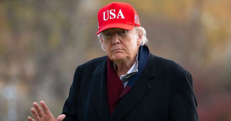 Trump praised as he adds pop of color to fall attire with burgundy scarf